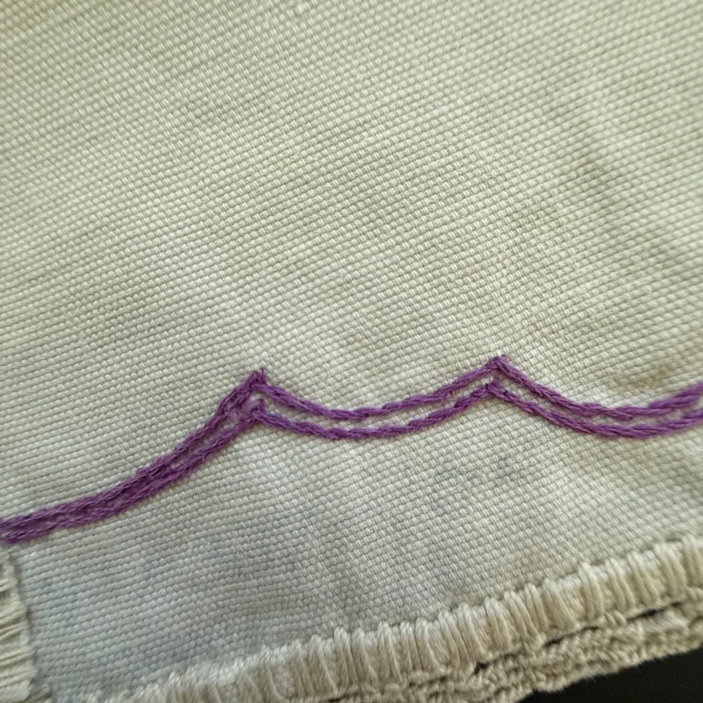 Vintage Hand Embroidered Acorn Oak Leaf Linens Table Runner Napkin Set Cream